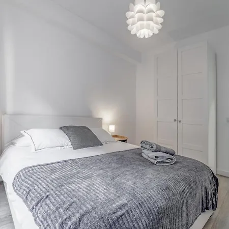 3.2 Coma Oriola Apartment